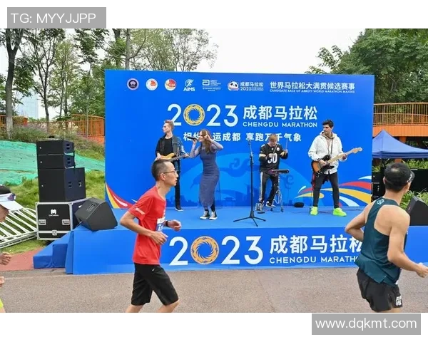 成都攀岩队在马拉松大满贯积分榜上以82分稳居第一名