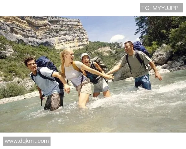 重庆极限运动队的协作创新与团队精神的全面提升探讨 重庆极限运动队的协作创新与团队精神的全面提升探讨